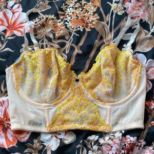 Long lined unlined bra